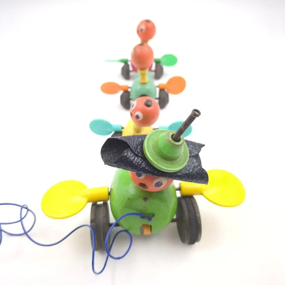 VTG 1960s Fisher Price Gabby Goofies Wooden Duck Family Pull Toy 175 Floppy Hat